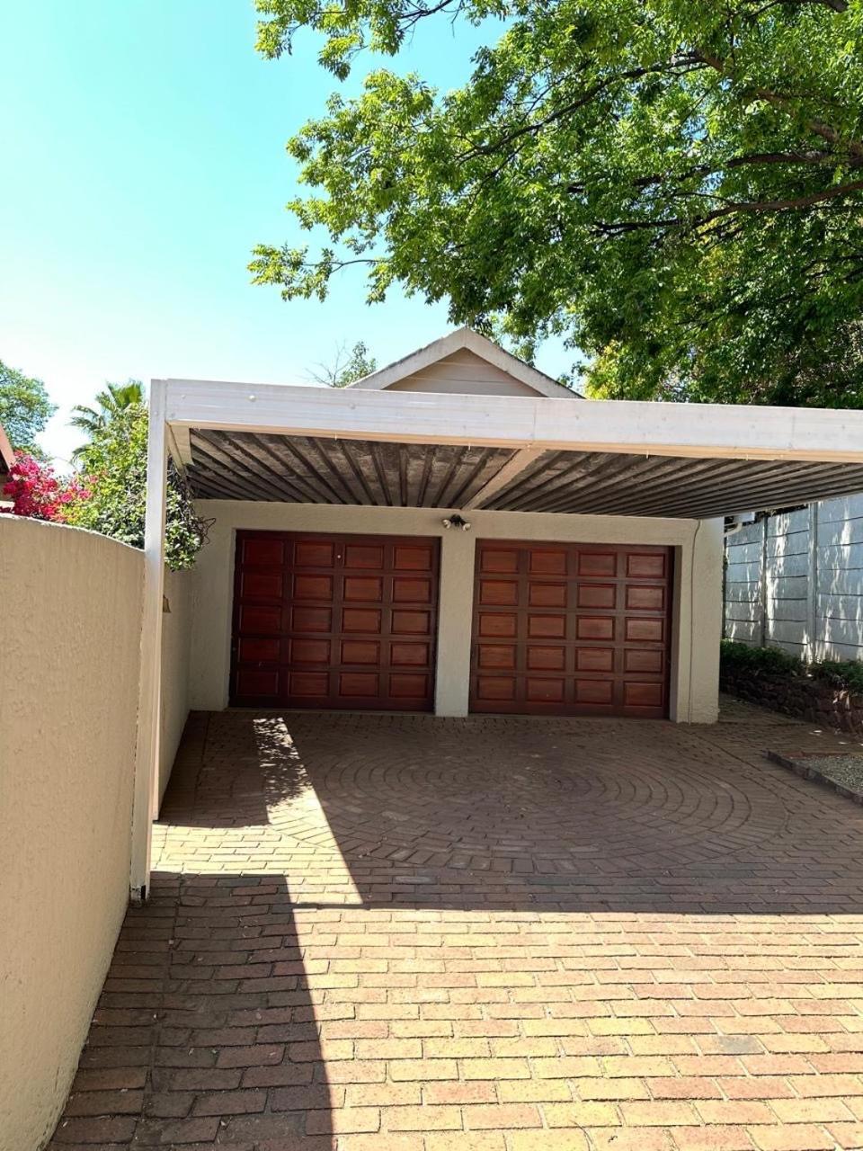 Bagley Terrace 136 Cottage Johannesburg Bagian luar foto