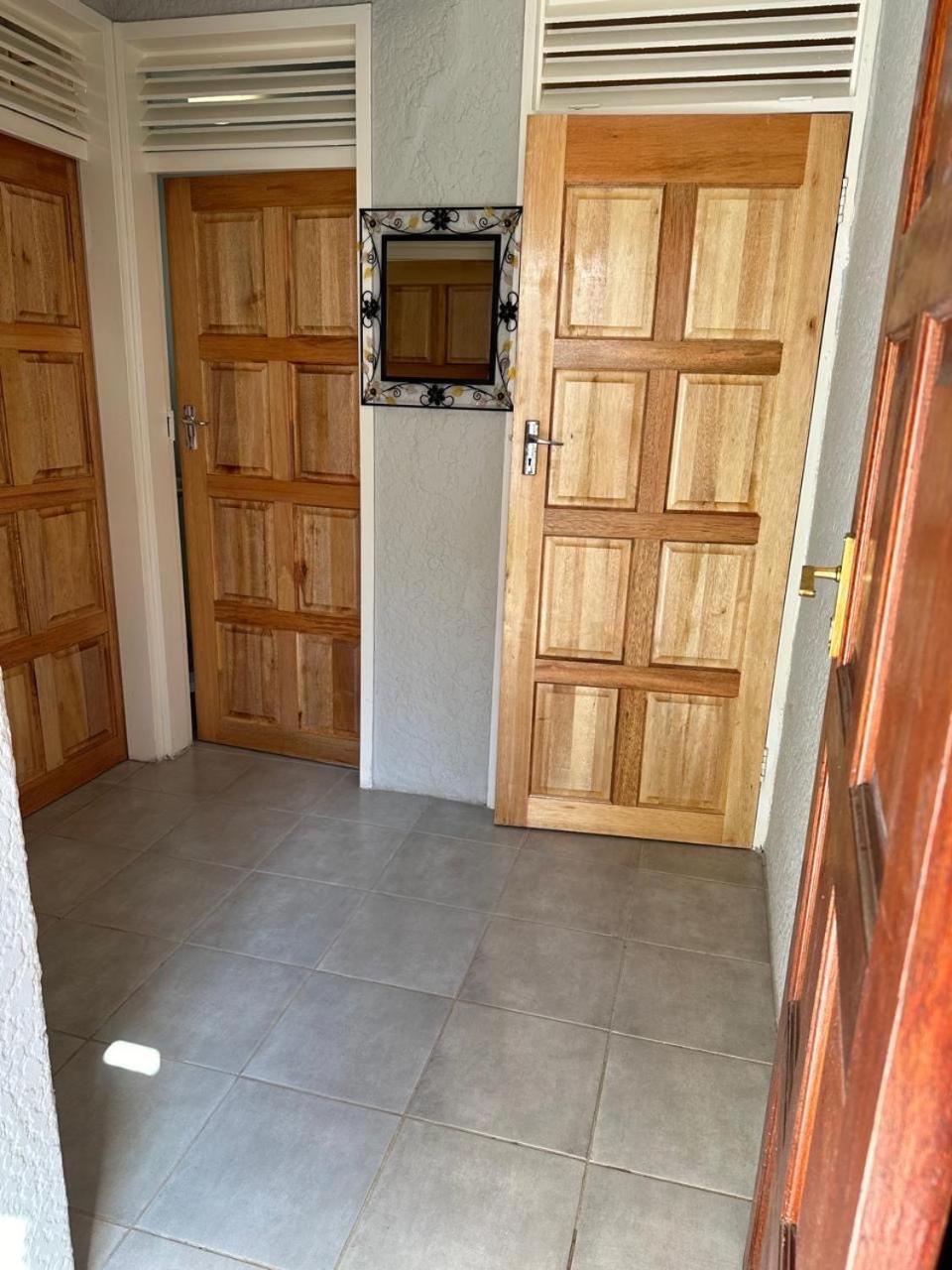 Bagley Terrace 136 Cottage Johannesburg Bagian luar foto