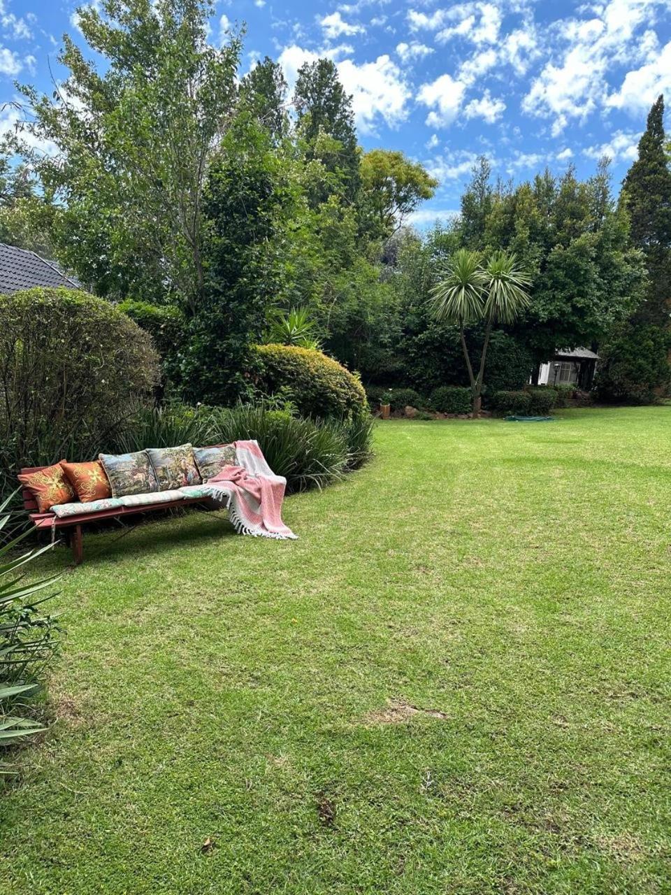 Bagley Terrace 136 Cottage Johannesburg Bagian luar foto