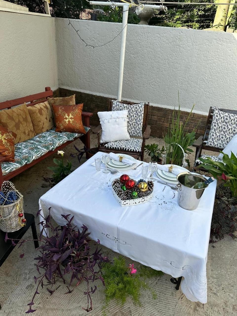 Bagley Terrace 136 Cottage Johannesburg Bagian luar foto